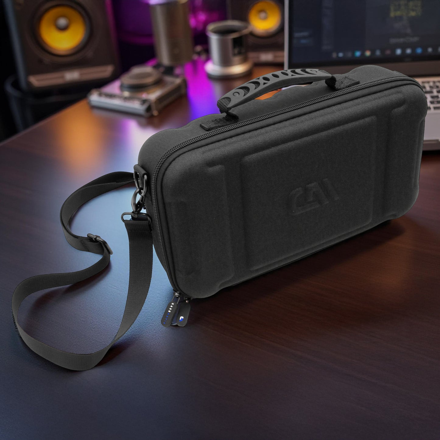 Carrying Case Compatible with MOOER GE100Pro Li Guitar Multi Effects Pedal - Hard Shell Travel Case with Handle and Strap for Guitar Gear Storage